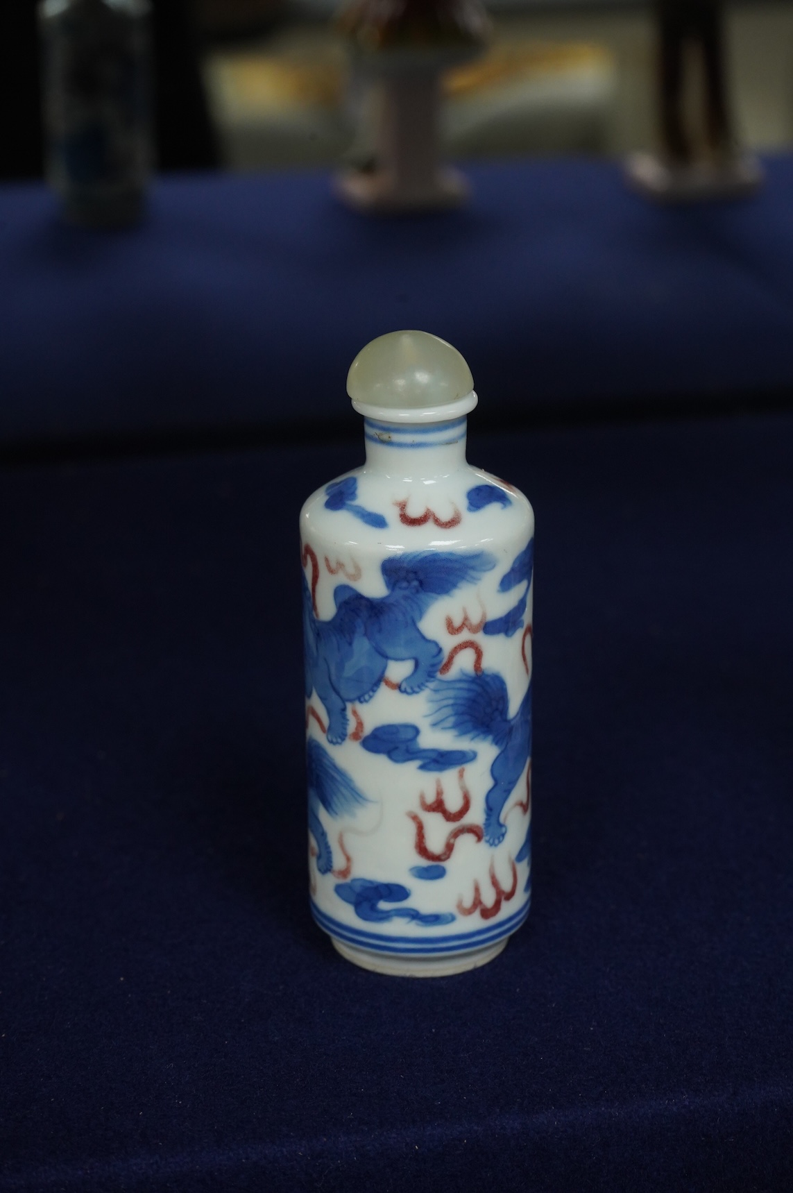 A late 19th/early 20th century Chinese porcelain snuff bottle, 10cm
